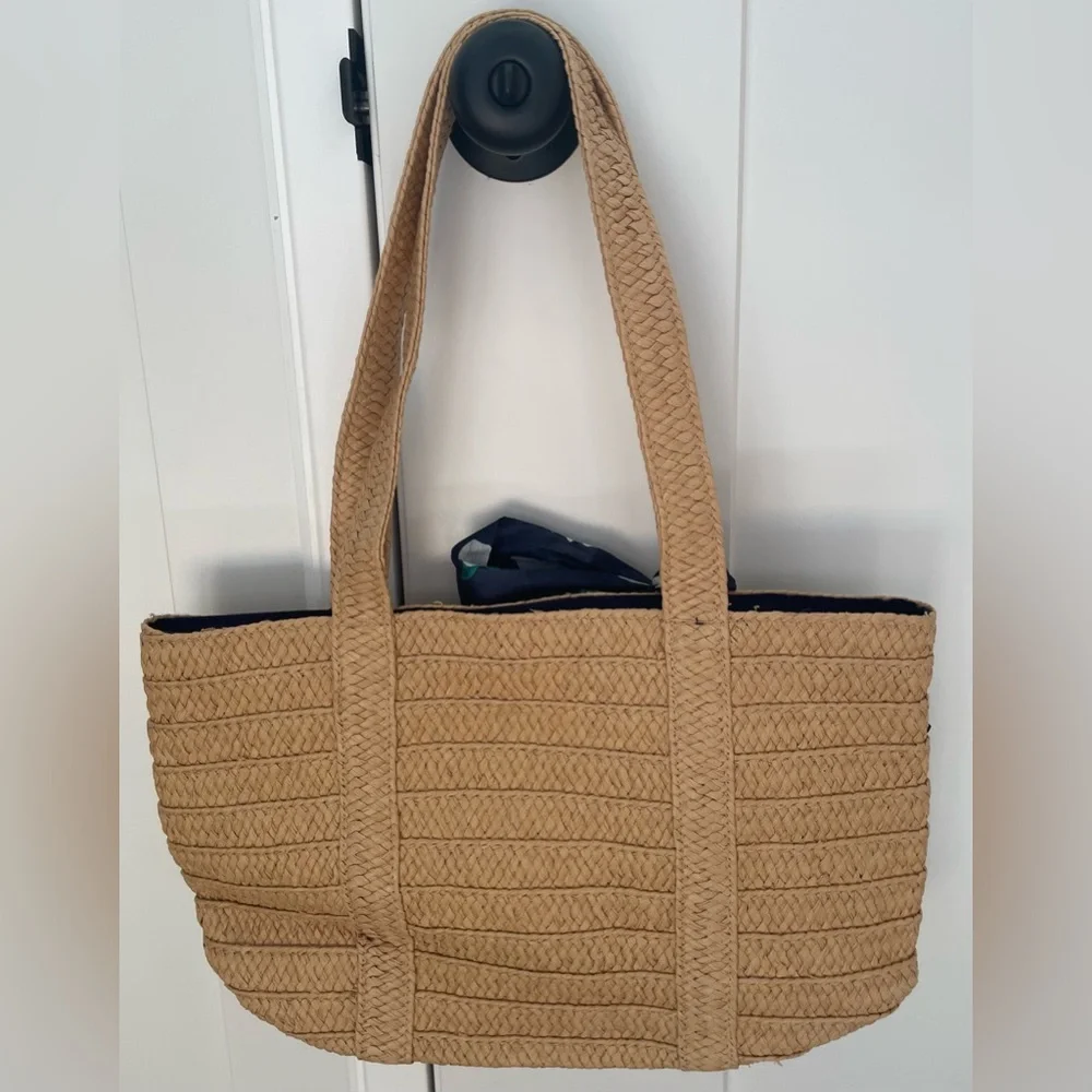Draper James straw bag Everyday Woven Tan Tote includes Magnolia Scarf Tie - Picture 4 of 10